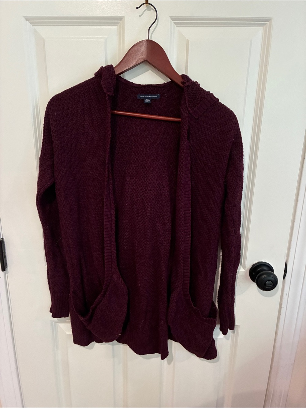American Eagle Outfitters Hooded Open-Front Cardigan in Wine